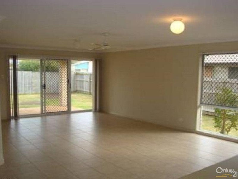 11 Dean Street, Bray Park QLD 4500