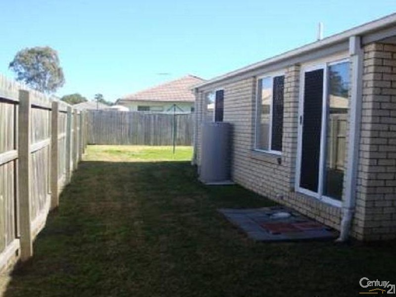 11 Dean Street, Bray Park QLD 4500