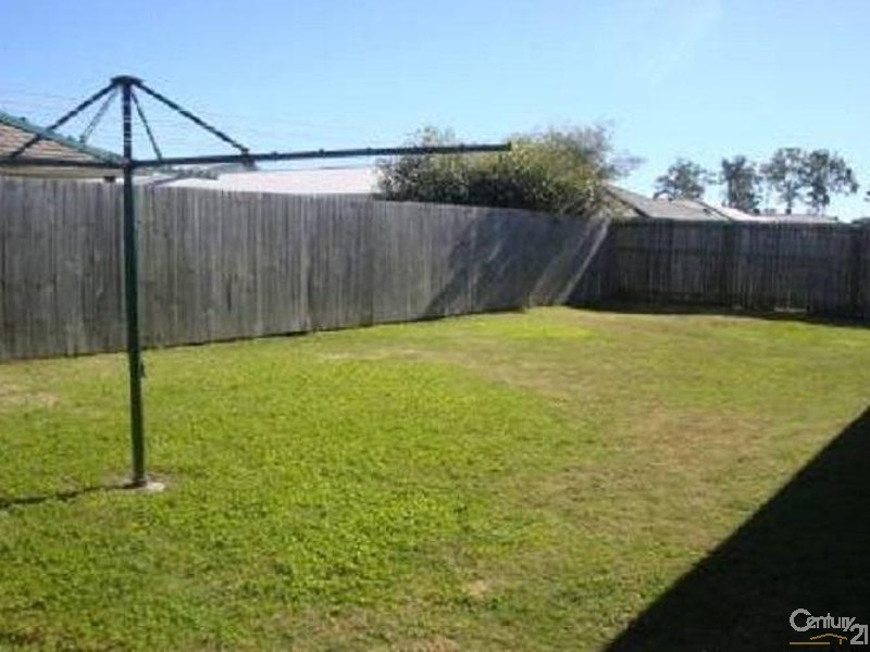 11 Dean Street, Bray Park QLD 4500