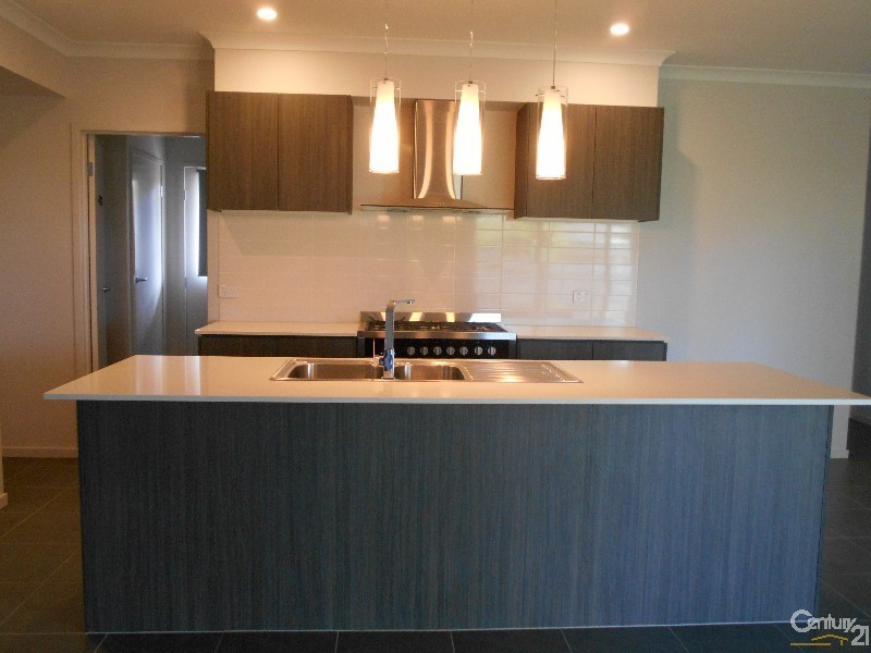 15 Admiralty Circuit, Lawnton QLD 4501