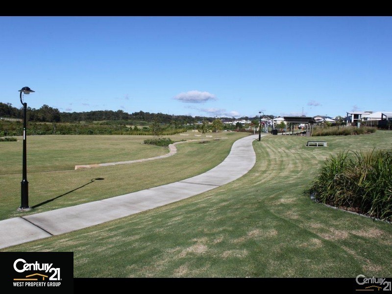 50 Cooloola Circuit, Warner QLD 4500