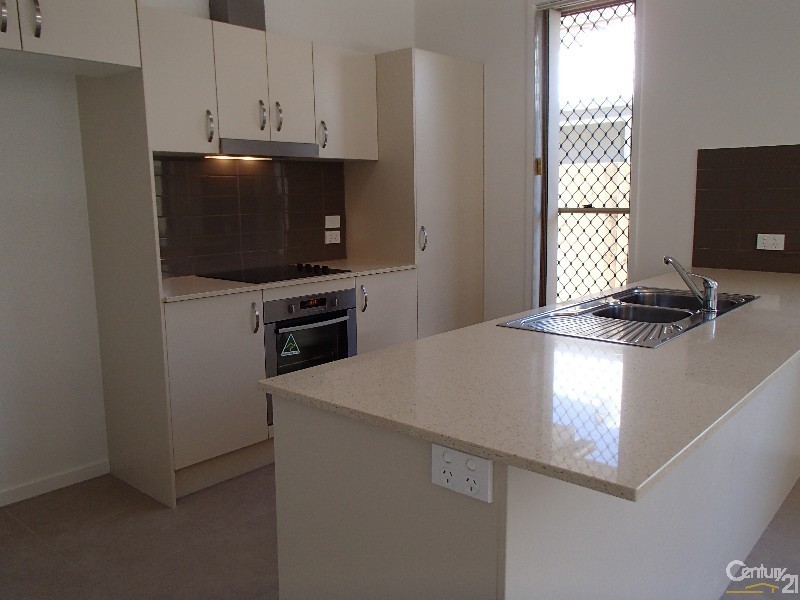 15 Cootharaba Crescent, Warner QLD 4500