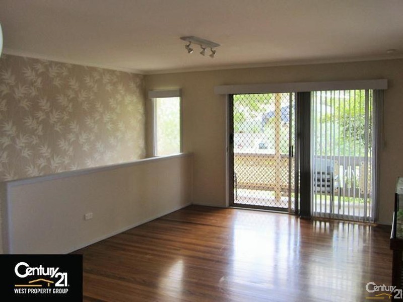 10 Bygrave Street, Strathpine QLD 4500