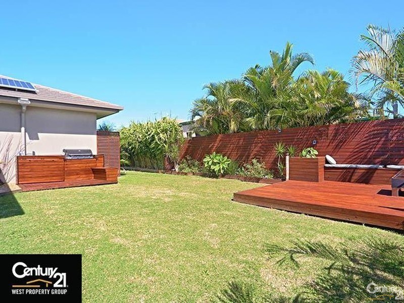 16 Morene Crescent, Warner QLD 4500