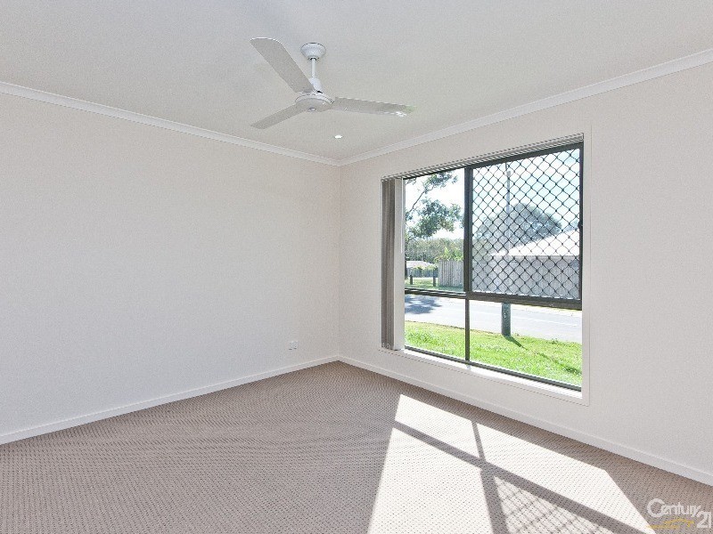 2 Champion Crescent, Griffin QLD 4503