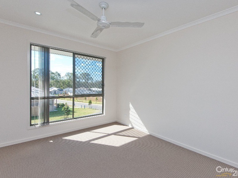 2 Champion Crescent, Griffin QLD 4503
