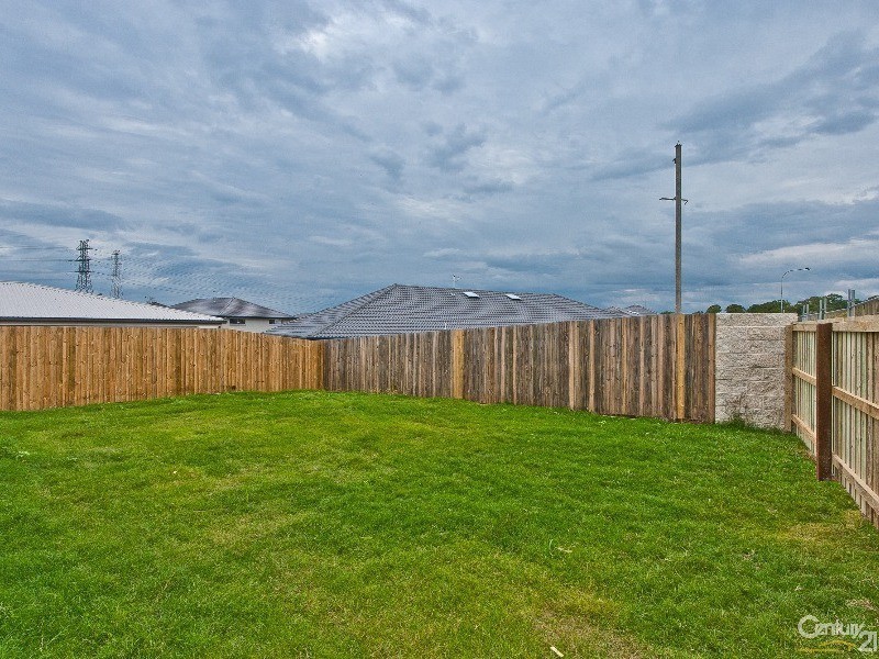 2 Champion Crescent, Griffin QLD 4503