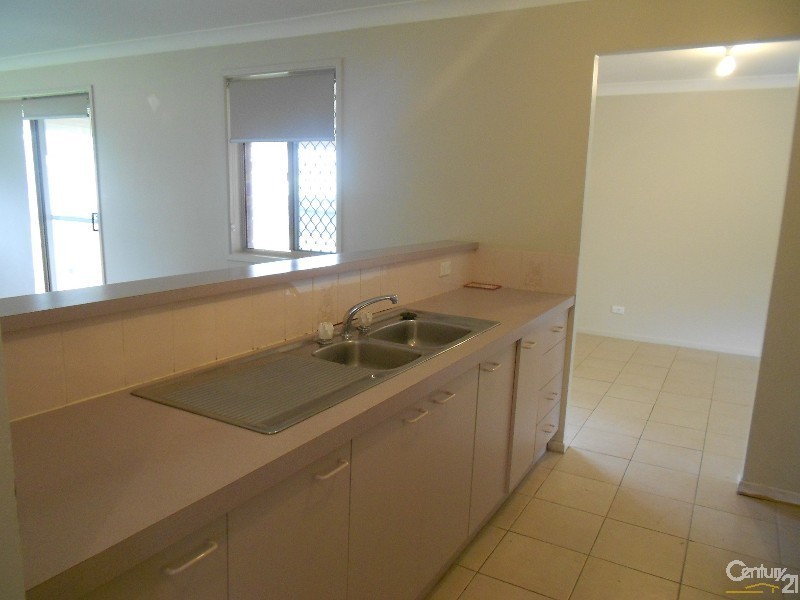 8 Coops Place, Joyner QLD 4500