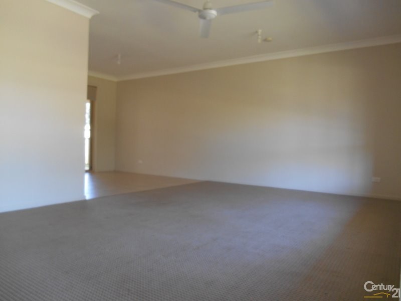 8 Coops Place, Joyner QLD 4500
