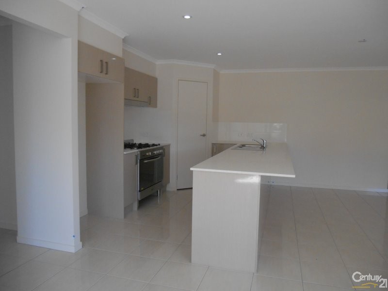 4 Solomon Parade, Warner QLD 4500