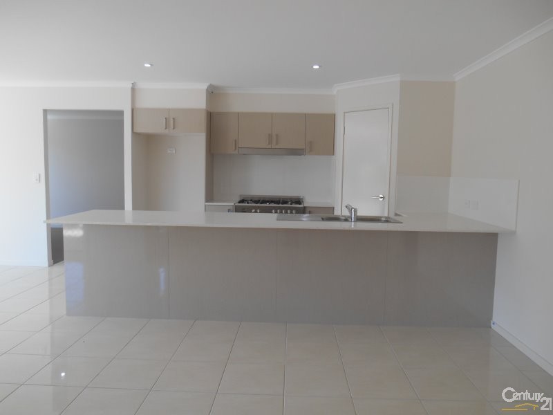 4 Solomon Parade, Warner QLD 4500