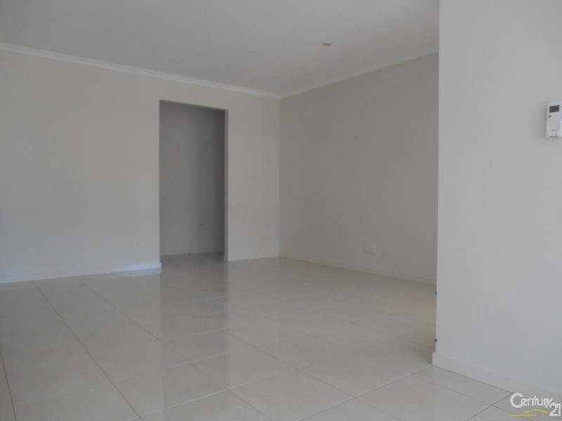 4 Solomon Parade, Warner QLD 4500