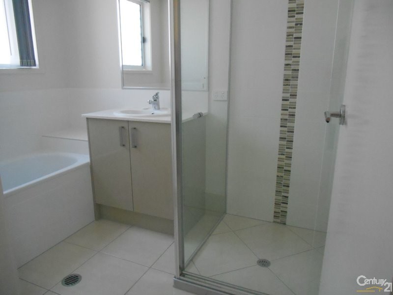 4 Solomon Parade, Warner QLD 4500