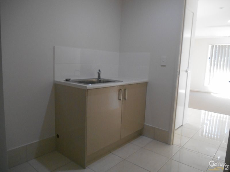 4 Solomon Parade, Warner QLD 4500