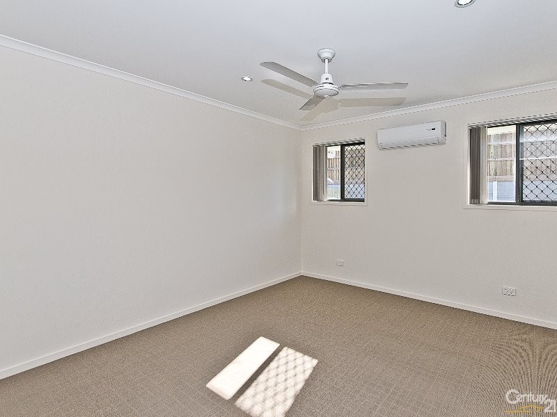 13 Apple Circuit, Griffin QLD 4503