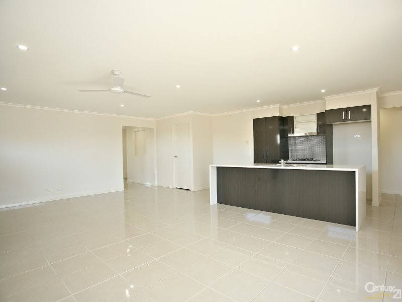 28 Kidston Crescent, Warner QLD 4500