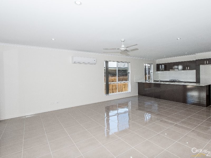 33 Apple Circuit, Griffin QLD 4503