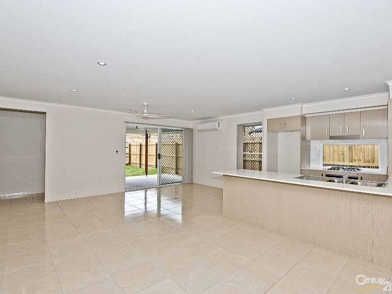 6 Apple Circuit, Griffin QLD 4503