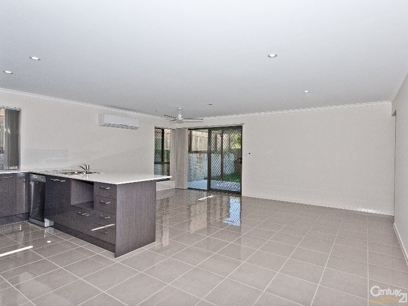 64 Champion Crescent, Griffin QLD 4503