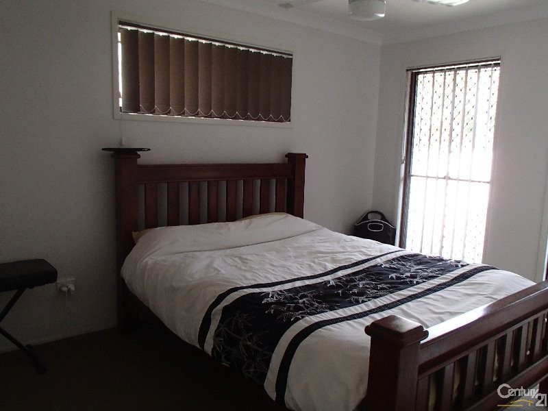 2/10 Brodiek Street, Strathpine QLD 4500