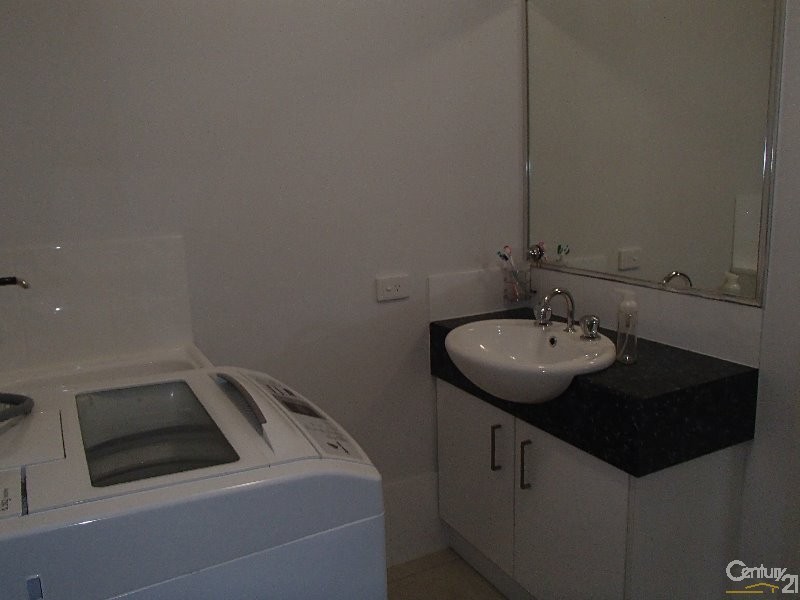 2/10 Brodiek Street, Strathpine QLD 4500