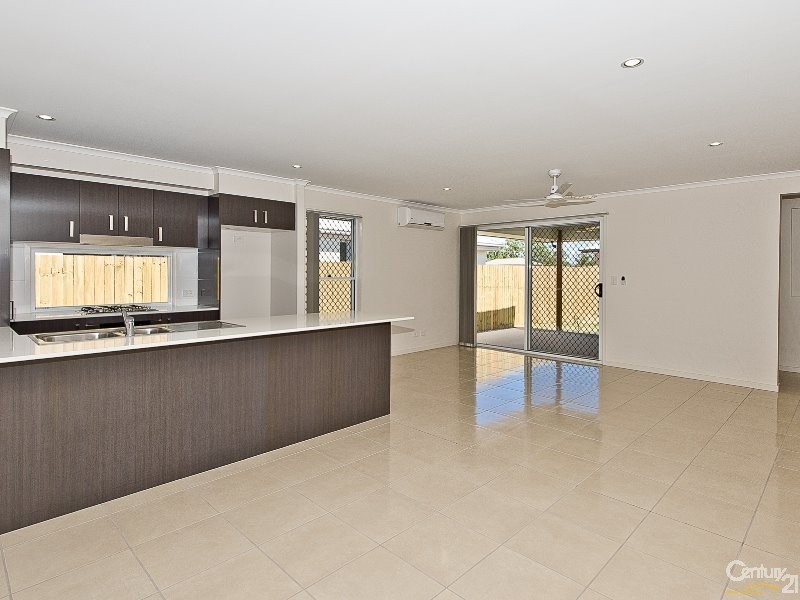 8 Matthews Court, Griffin QLD 4503