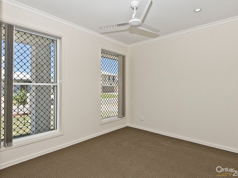8 Matthews Court, Griffin QLD 4503