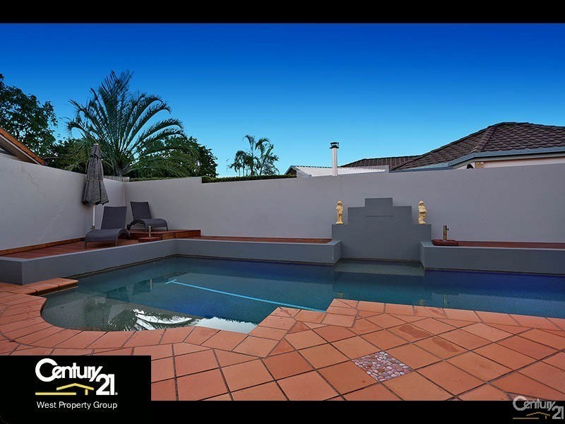 14 Felicia Place, Eatons Hill QLD 4037