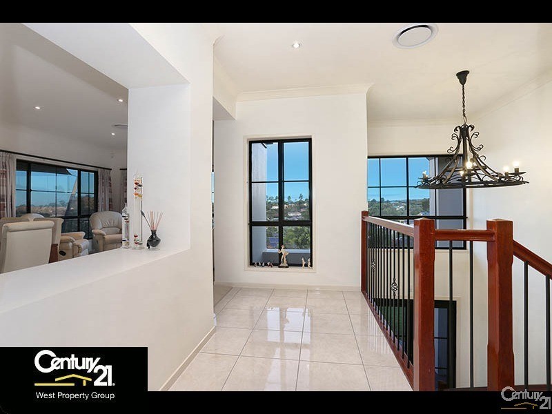 14 Felicia Place, Eatons Hill QLD 4037