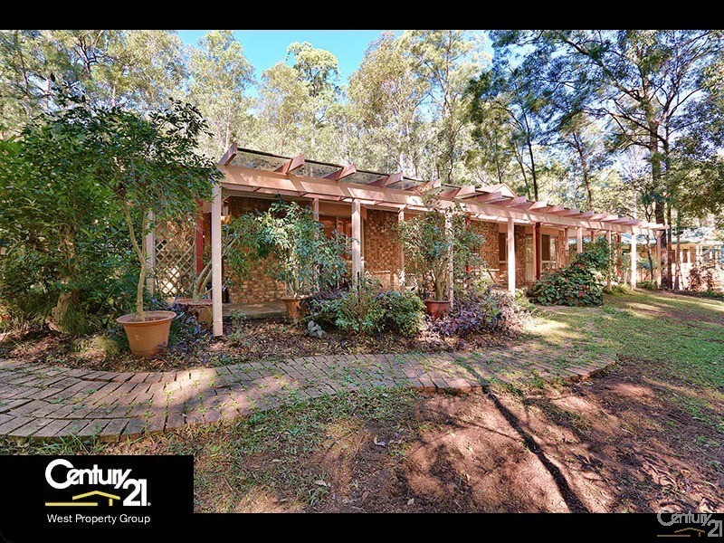 42 Bloodwood Lane, Cashmere QLD 4500
