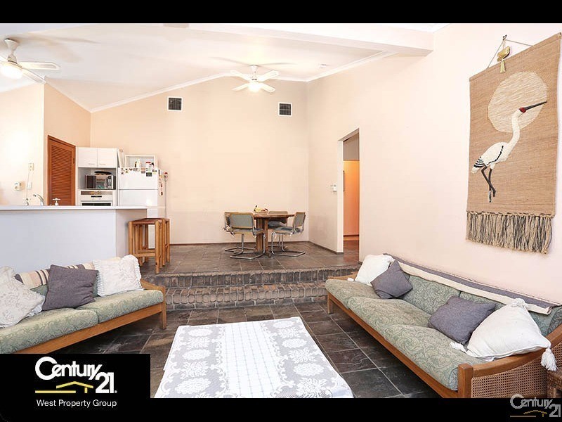 42 Bloodwood Lane, Cashmere QLD 4500