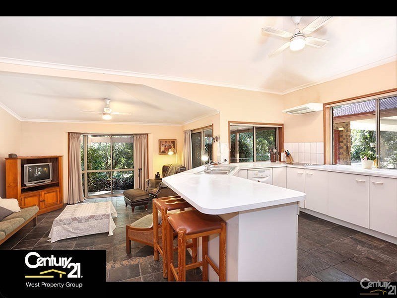 42 Bloodwood Lane, Cashmere QLD 4500