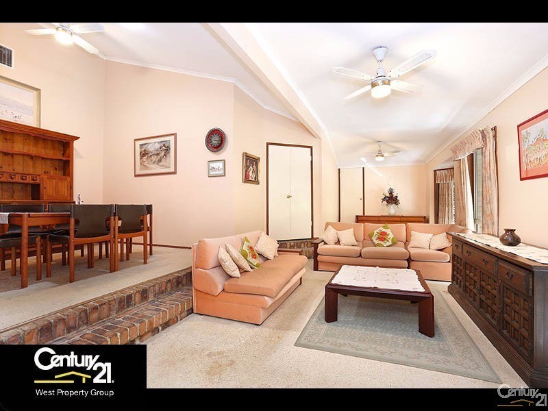 42 Bloodwood Lane, Cashmere QLD 4500