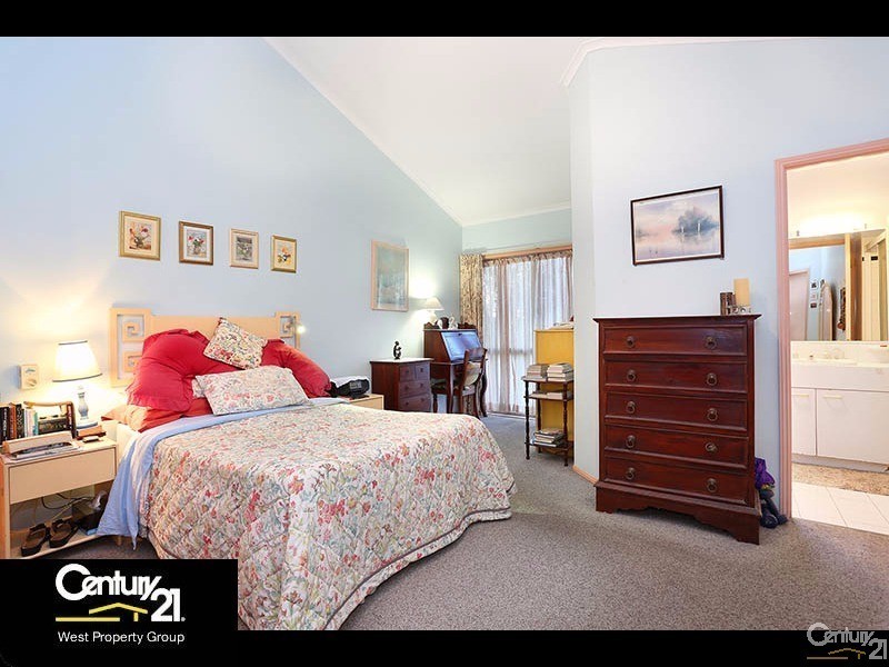 42 Bloodwood Lane, Cashmere QLD 4500