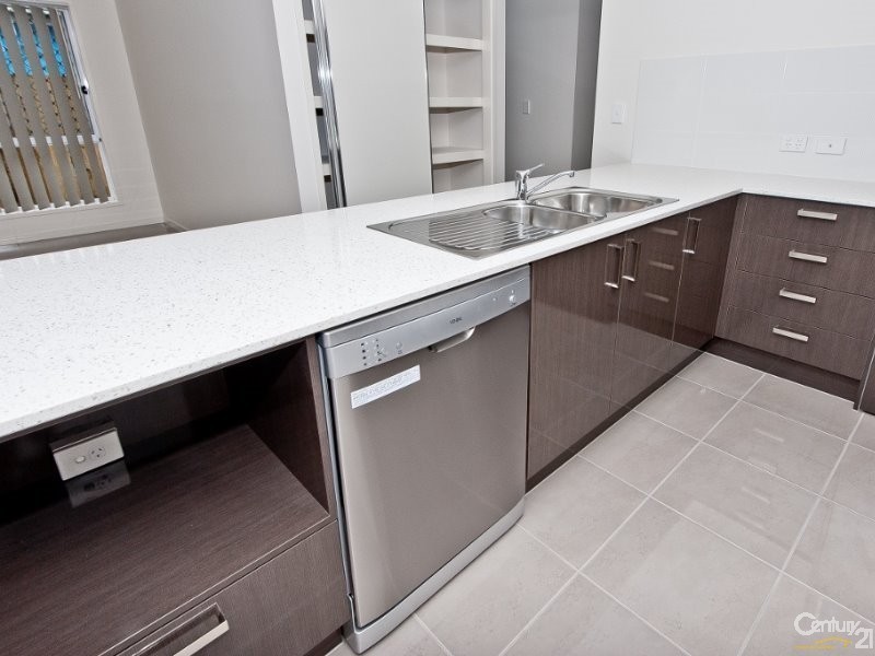 15 Monitor Avenue, Dakabin QLD 4503