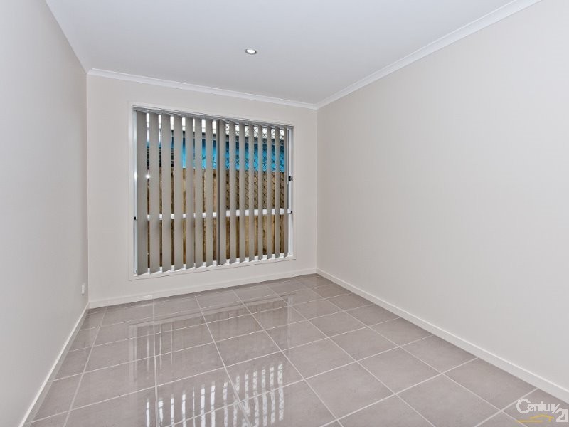 15 Monitor Avenue, Dakabin QLD 4503