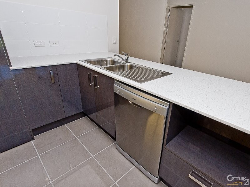 6 Finch Close, Dakabin QLD 4503