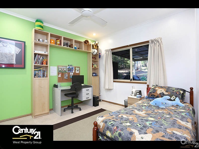 50 Peppermint Drive, Cashmere QLD 4500