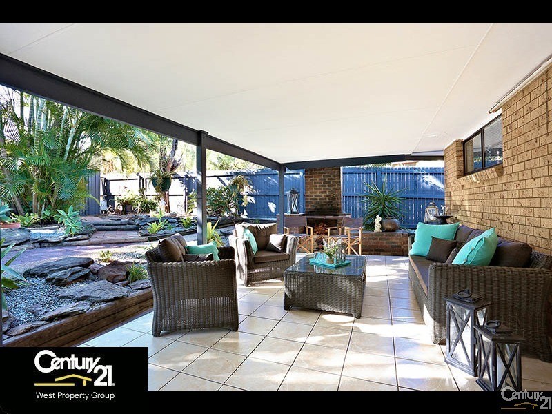 31 Carwell Avenue, Petrie QLD 4502