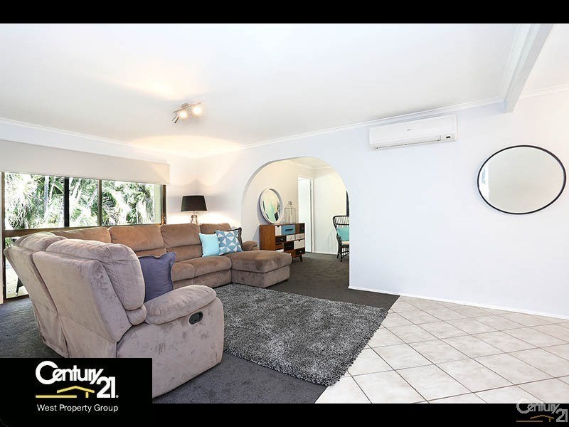 31 Carwell Avenue, Petrie QLD 4502