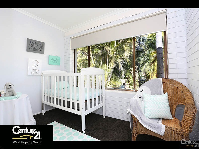 31 Carwell Avenue, Petrie QLD 4502