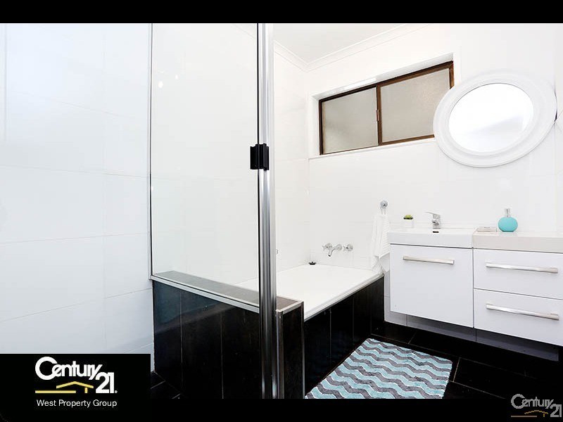 31 Carwell Avenue, Petrie QLD 4502