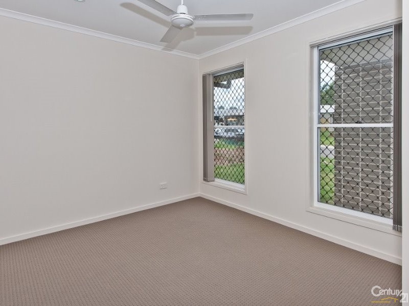 42 Centenary Court, Warner QLD 4500