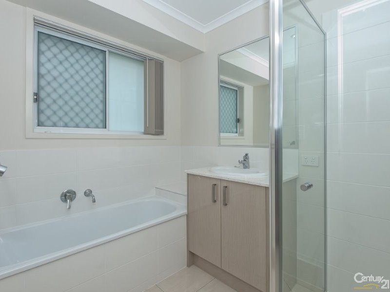 42 Centenary Court, Warner QLD 4500