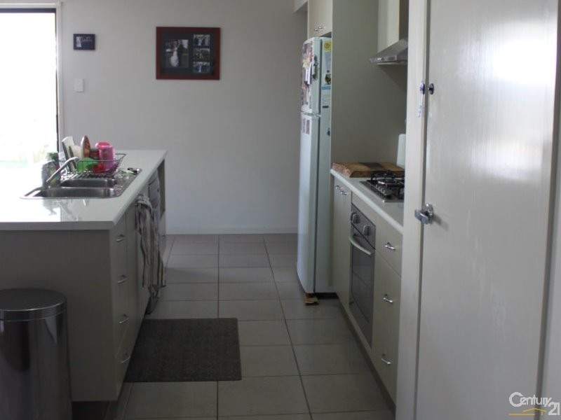 6 Shimao Crescent, North Lakes QLD 4509