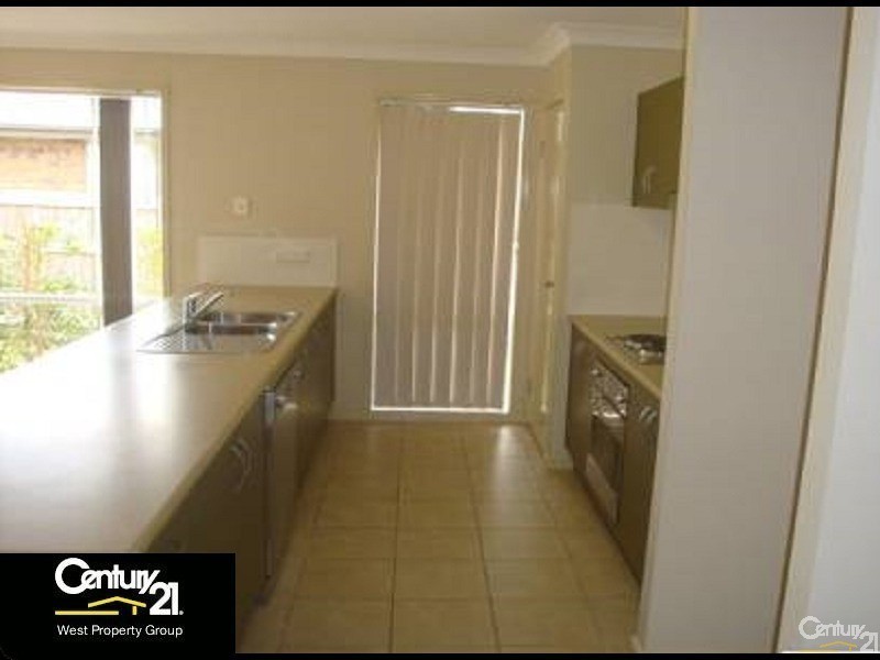 11 Dean Street, Bray Park QLD 4500