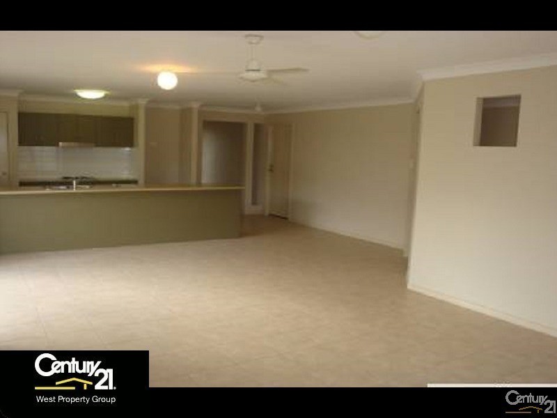 11 Dean Street, Bray Park QLD 4500