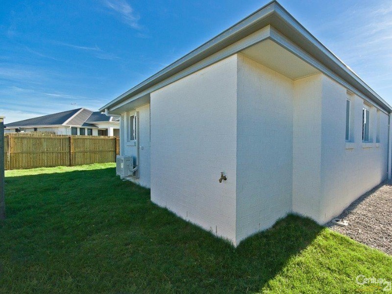 11 Wedge Tail Court, Griffin QLD 4503