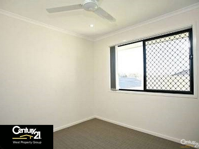 42 Caspian Parade, Warner QLD 4500