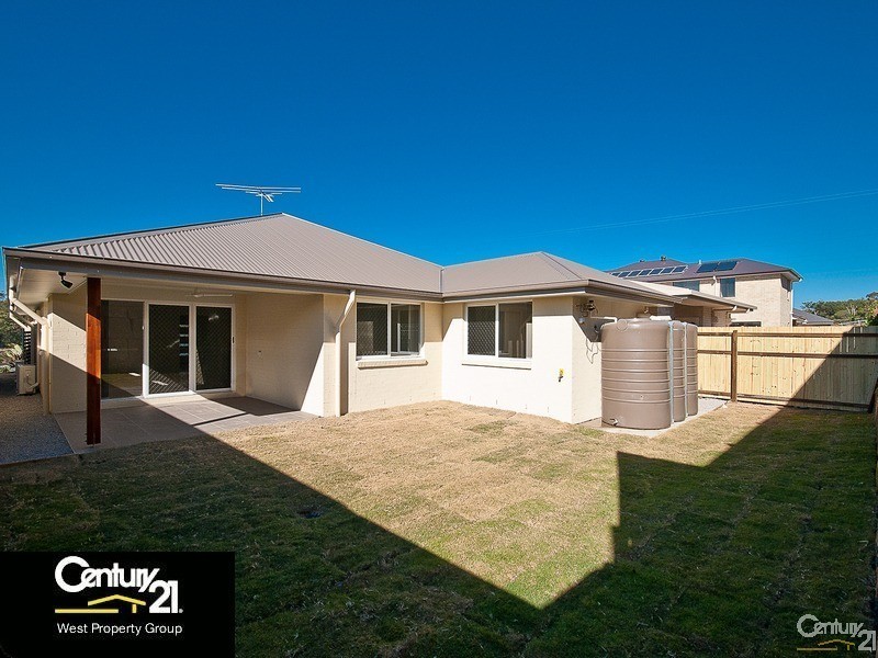 42 Caspian Parade, Warner QLD 4500